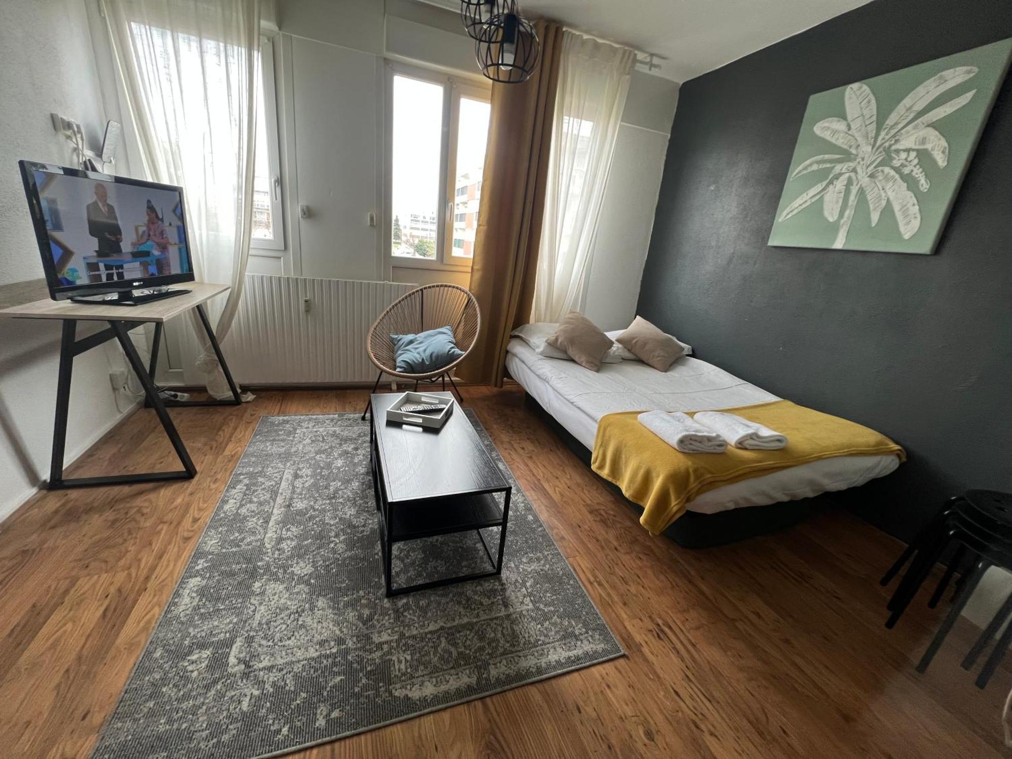 Mon Palmier Grand Appartement Parking Un-Sejour-A-Part Metz Exteriör bild